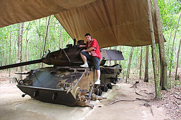 056-Подбитый американский танк